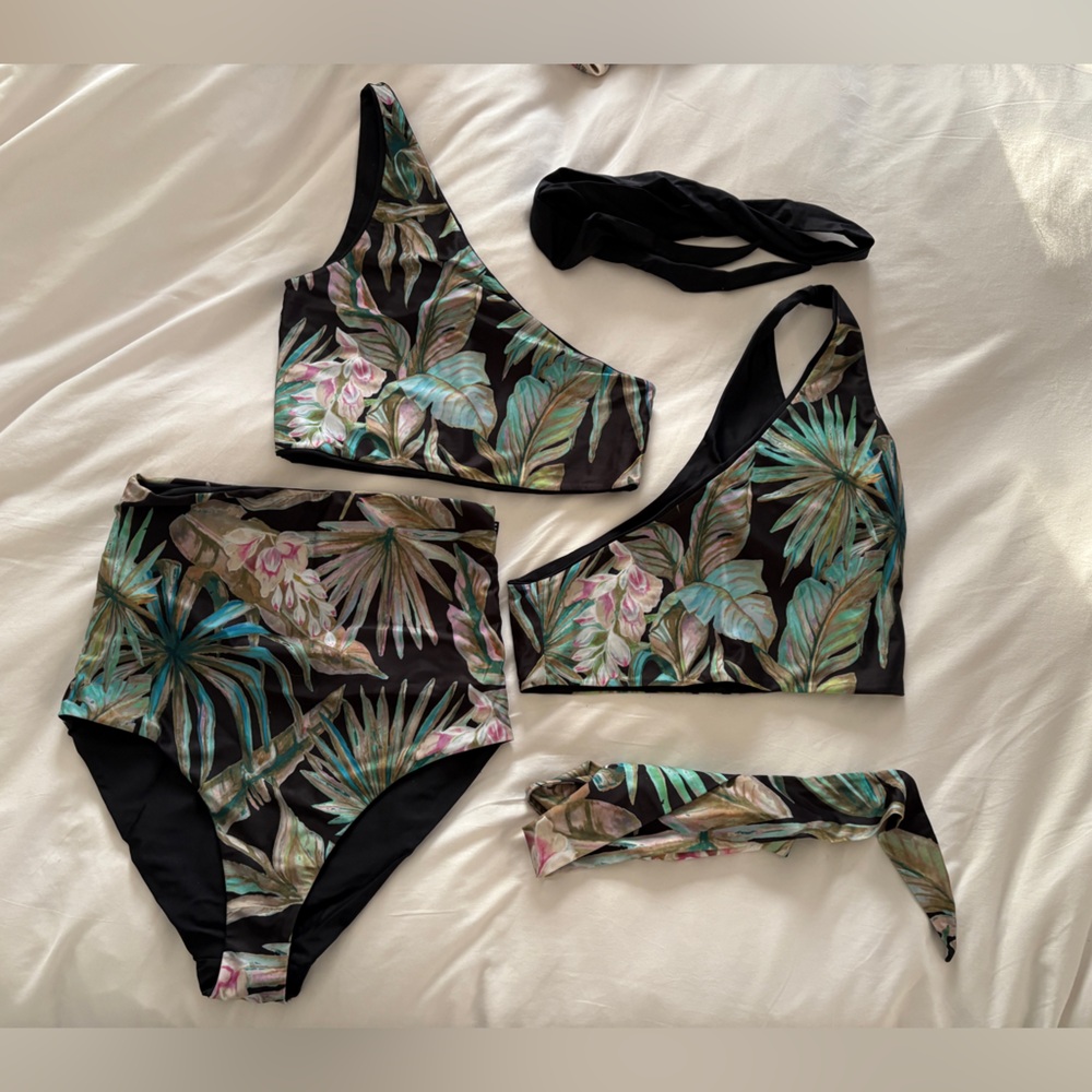 Baiia reversible Leafy Print One-Shoulder Bikini Set